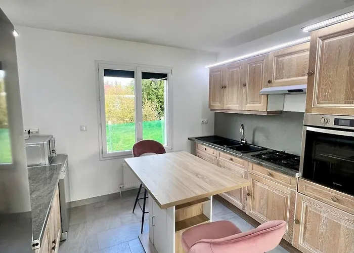 Des Passants Tourville-sur-Arques